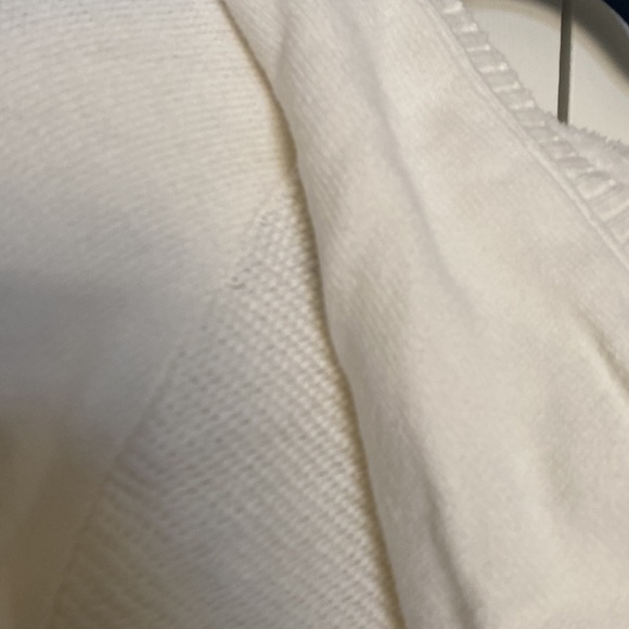 Cream pull over sweater/sweatshirt - Picture 3 of 5